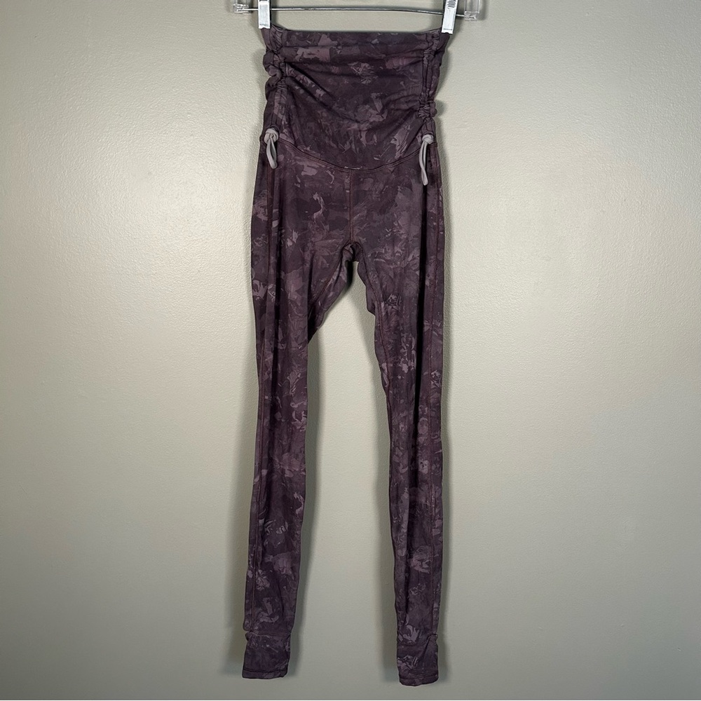 Lululemon Hug your Core Super High-Rise Tight 28" Sz 4 Purple legging stirrups